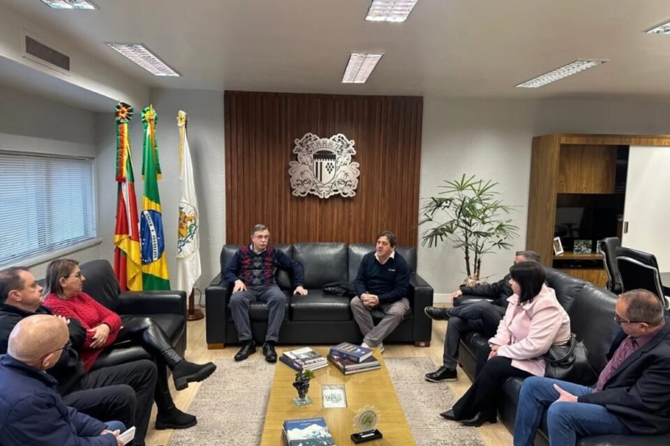Imagem da notícia Sindilimp realiza assembleias e reunião com o prefeito em defesa da CODECA pública e dos direitos dos trabalhadores