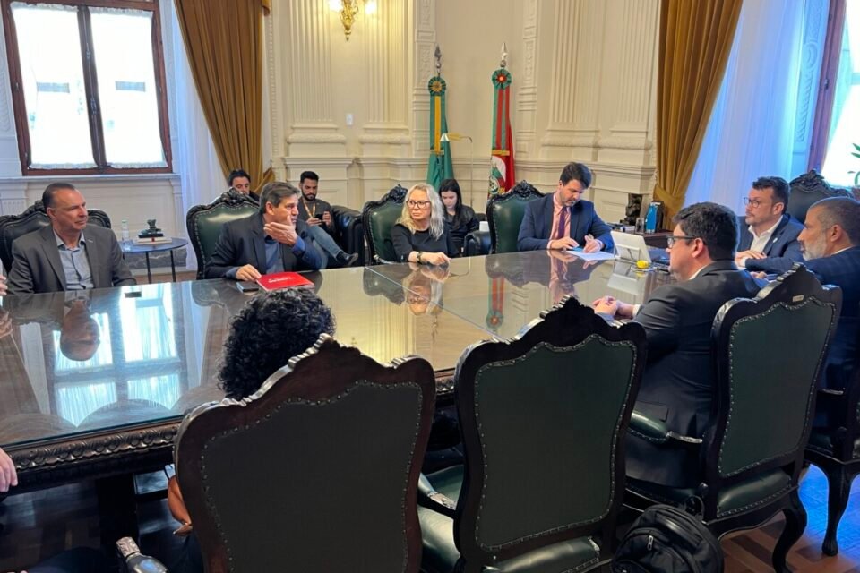 Imagem da notícia FEEAC RS participa de reunião com o Governo do Estado para discutir criação de conta vinculada nos contratos de serviços terceirizados