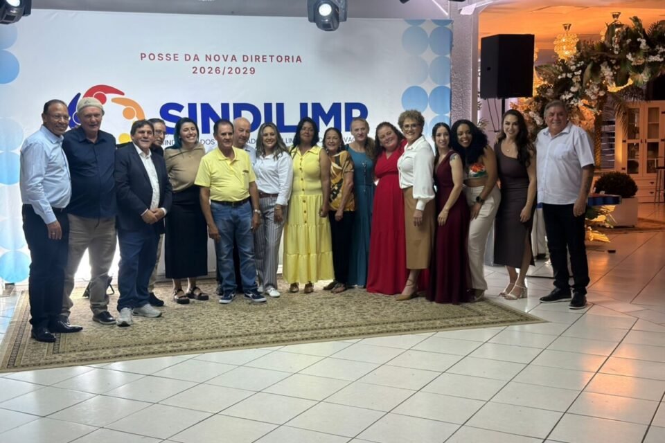 Imagem da notícia Sindilimp Caxias empossa nova diretoria e faz história com primeira mulher na presidência